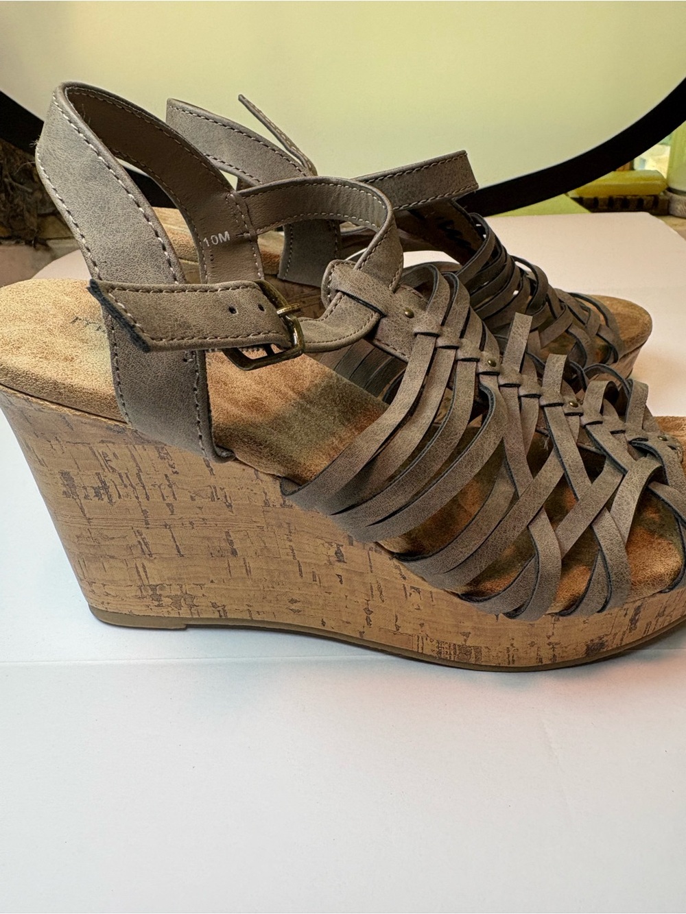 Maurices Hadley Women’s Strappy Taupe Brown Wedge Sandals Cork Platform Size 10M